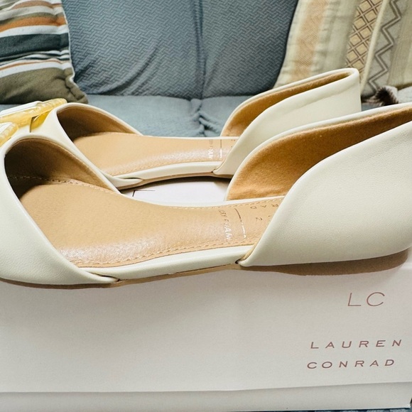 sophisticated LC Lauren Conrad Azra women's dress flats. - Picture 11 of 14
